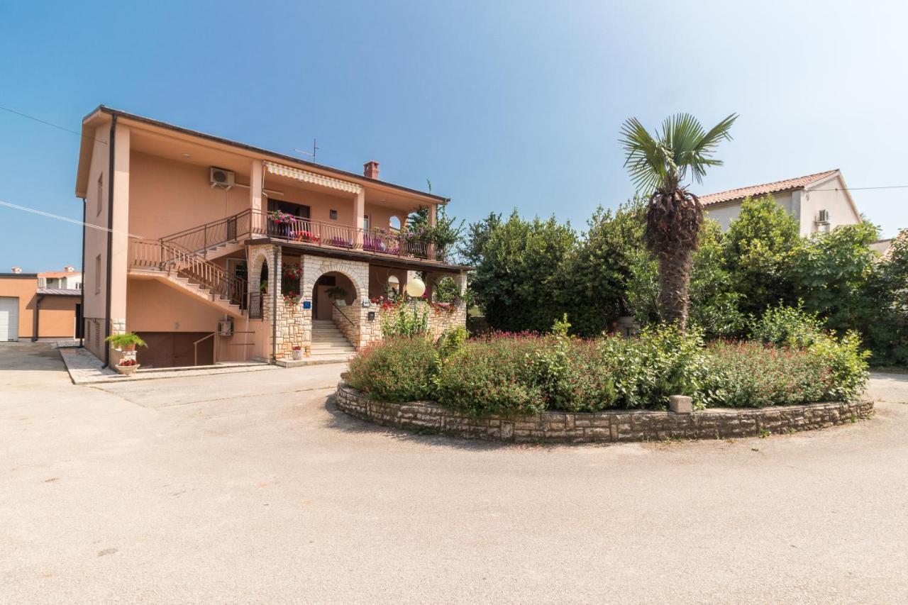 Ližnjan Apartments Ivica 1706 מראה חיצוני תמונה